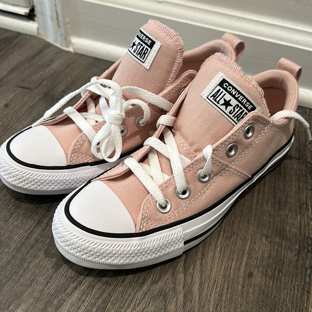 *Brand New* Converse Chuck Taylors - PINK